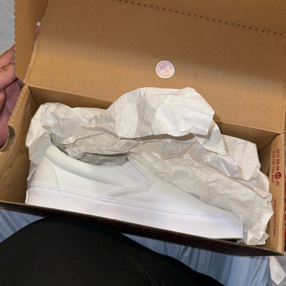 white slip on vans - Picture 2 of 3
